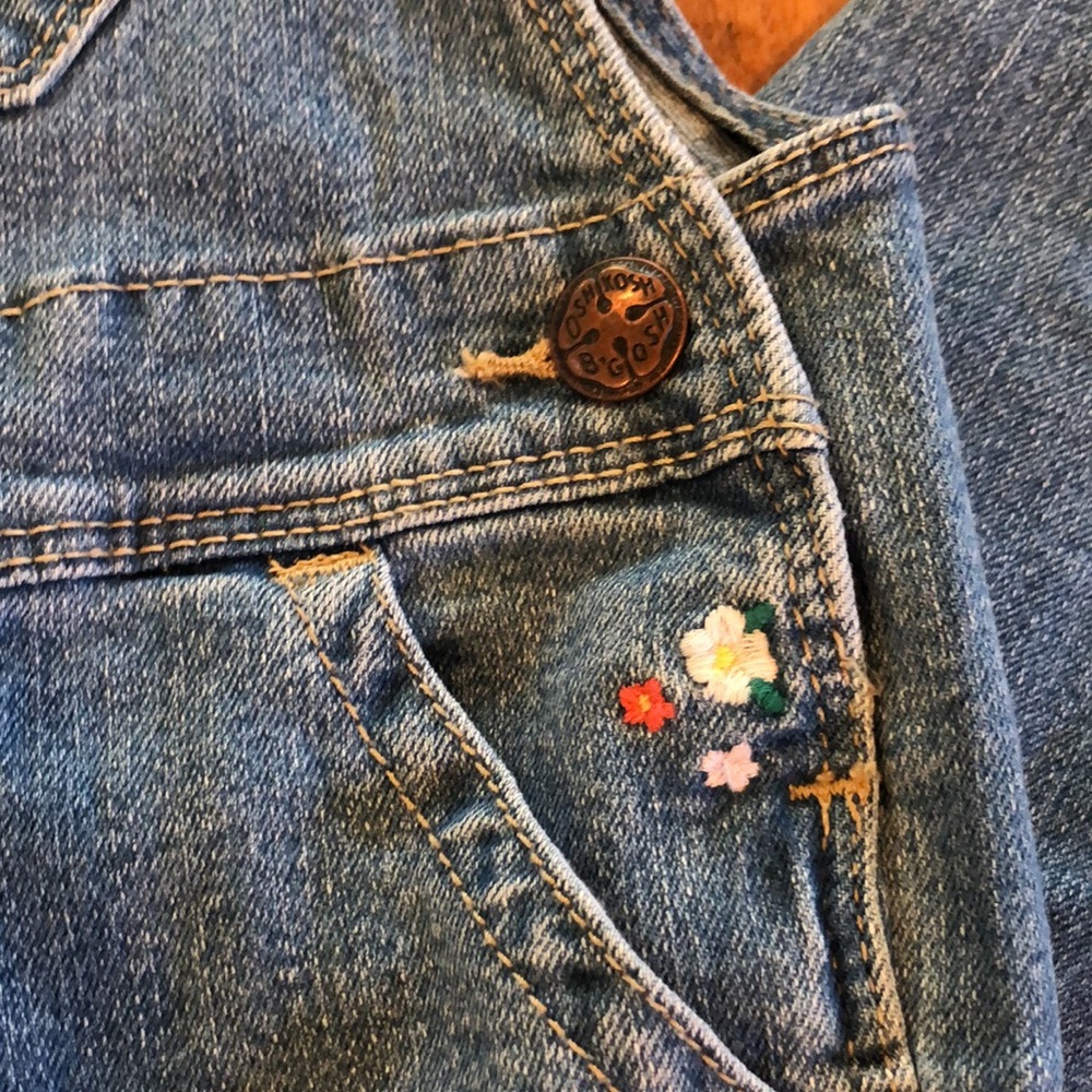 OshKosh Overalls with embroidered detail 2T - Picture 6 of 9